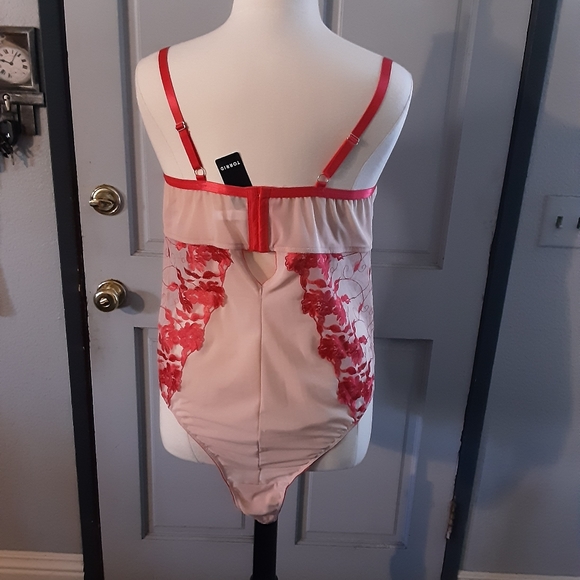 🔥Host Pick🔥Torrid  body suit - Picture 6 of 9